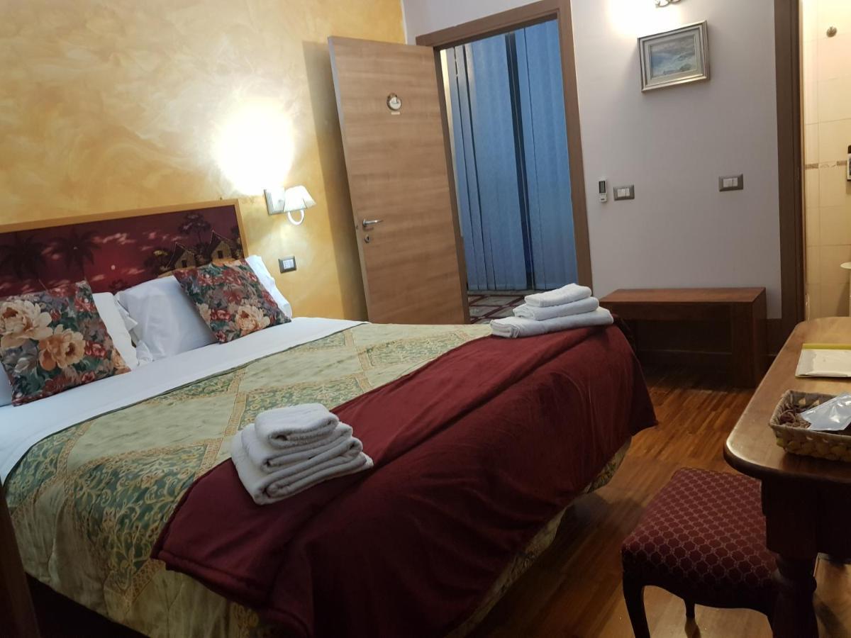 Aurelia Garden Gold B&B Rom Exterior foto